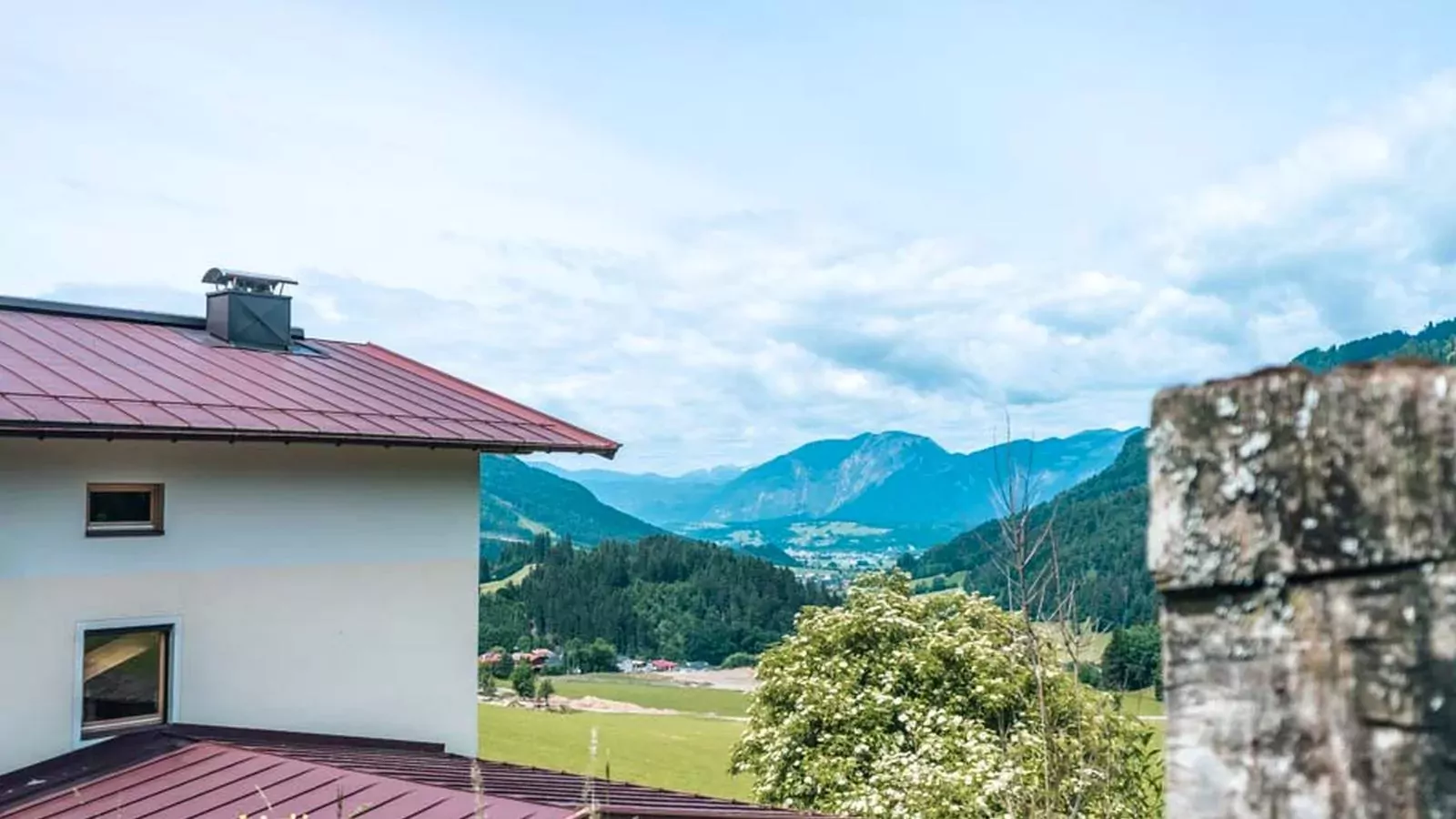 Linden Platzl-View summer