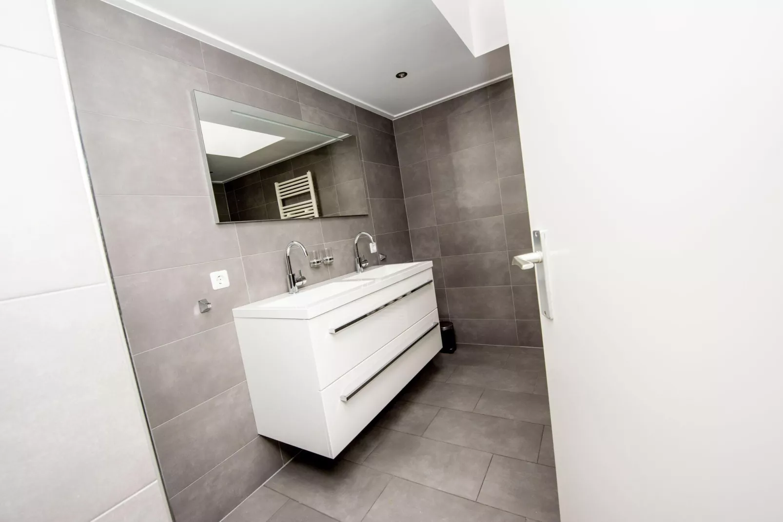 Villa aan het water in Terherne-Salle de bain
