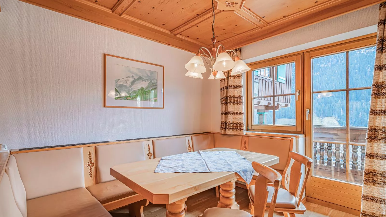 Andre XL-Dining room