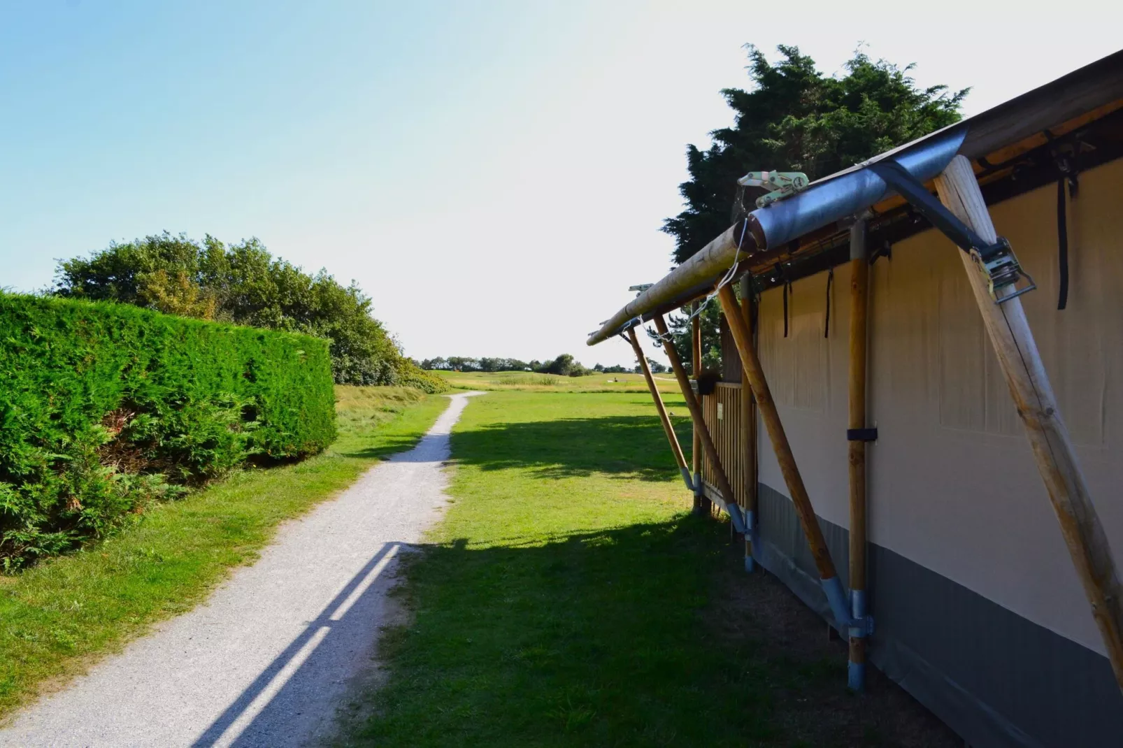 Luxe safaritent op Ameland-Exterior summer
