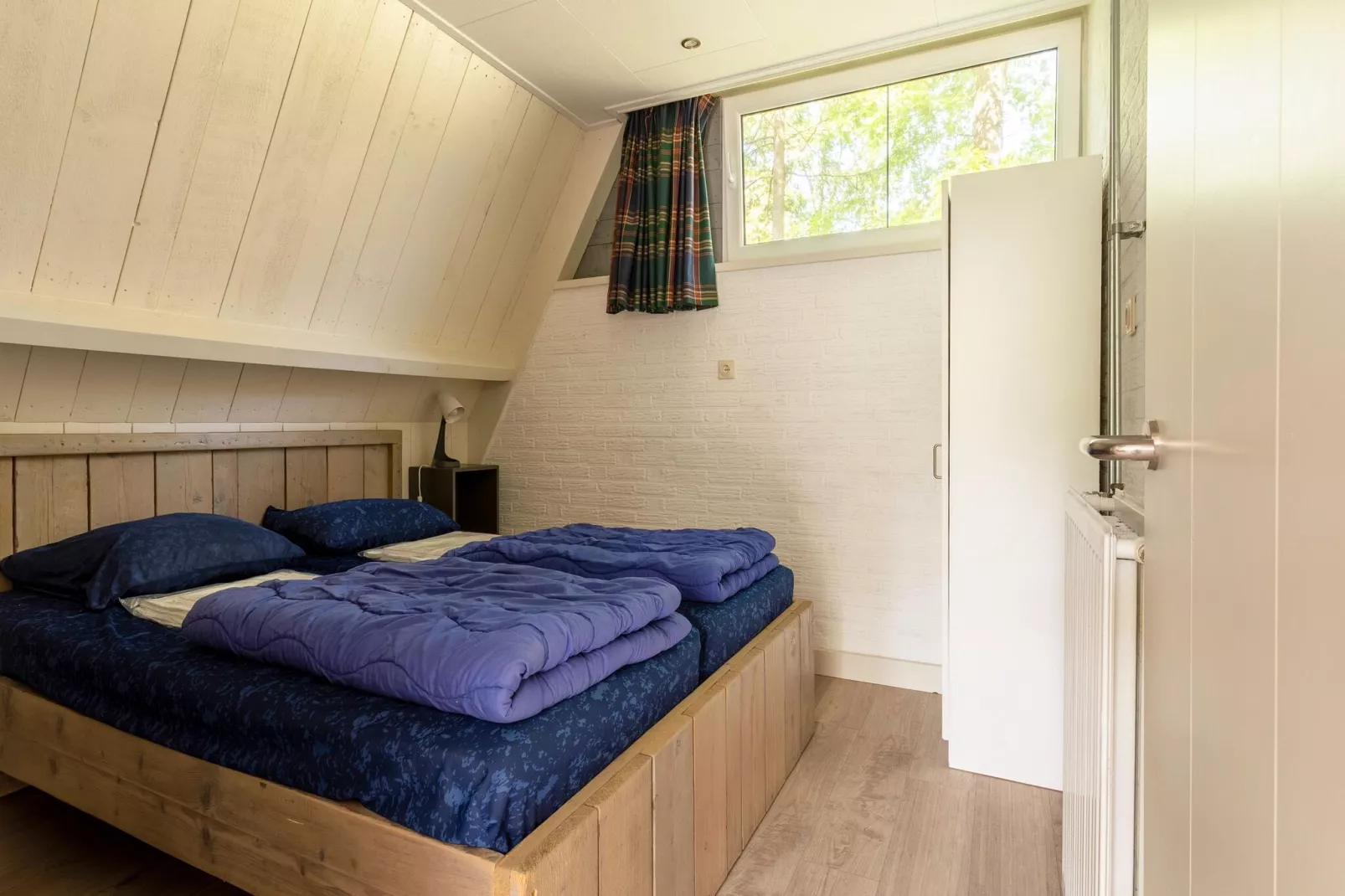 Combi bungalow Vosseven 84 & 85-Bedroom