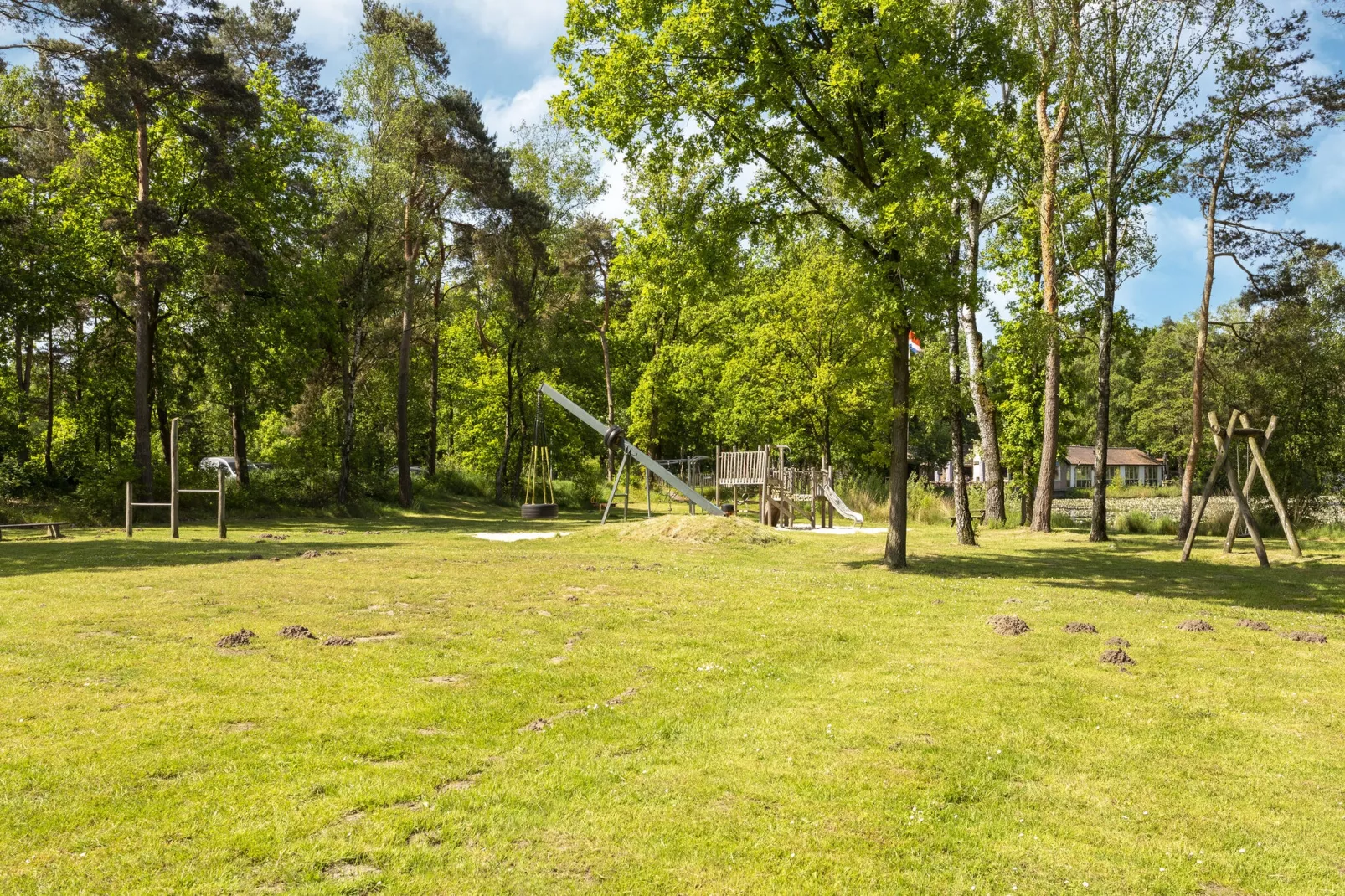 Combi bungalow Vosseven 84 & 85-Gardens summer