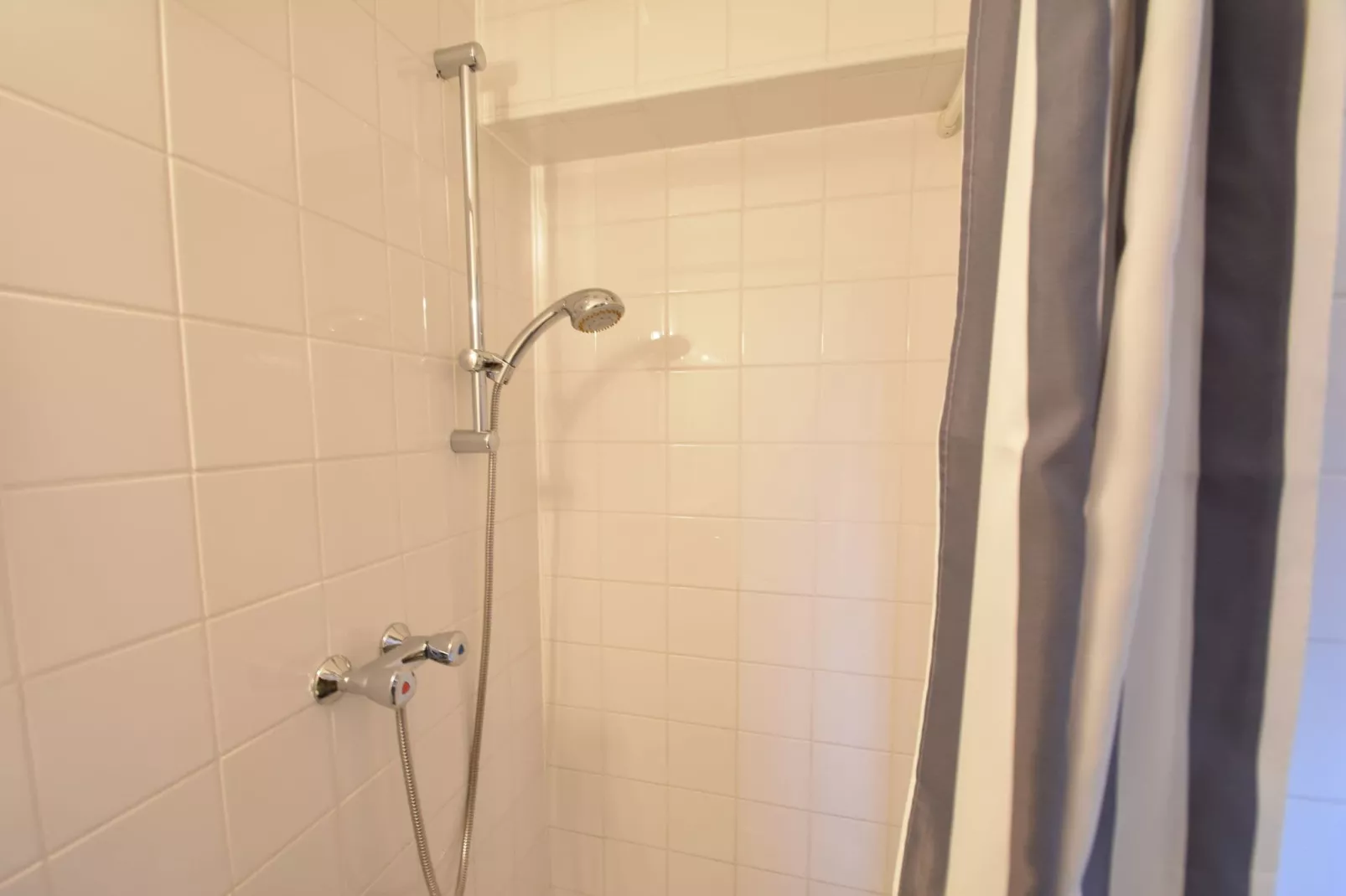 Huize Glory Bergkristal-Bathroom
