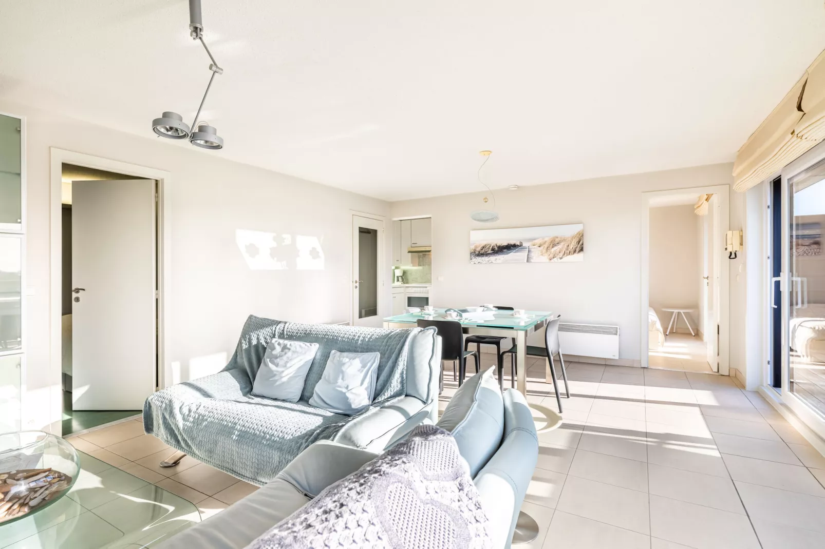 PLAZA J/2941-Living room