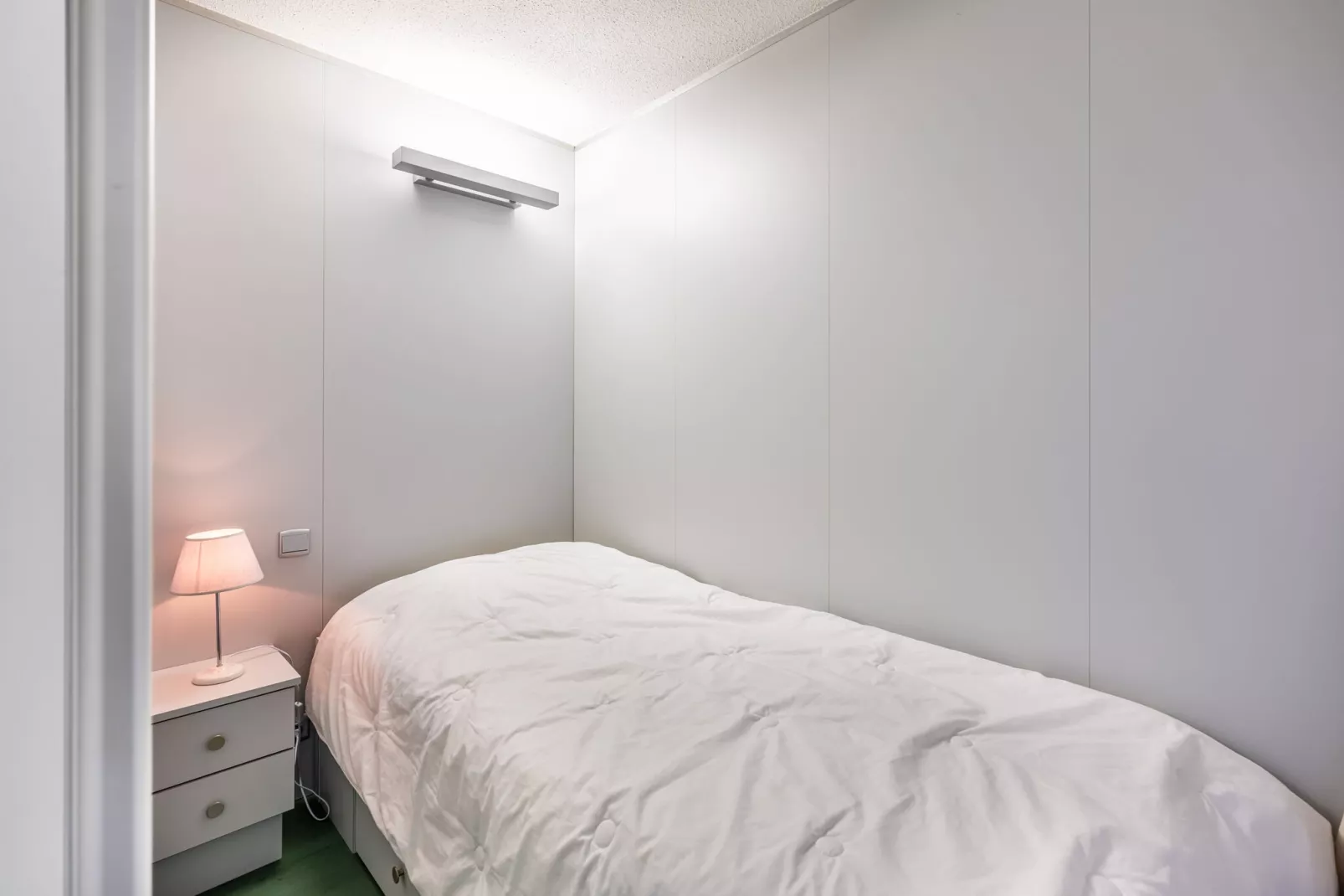 PLAZA J/2941-Bedroom