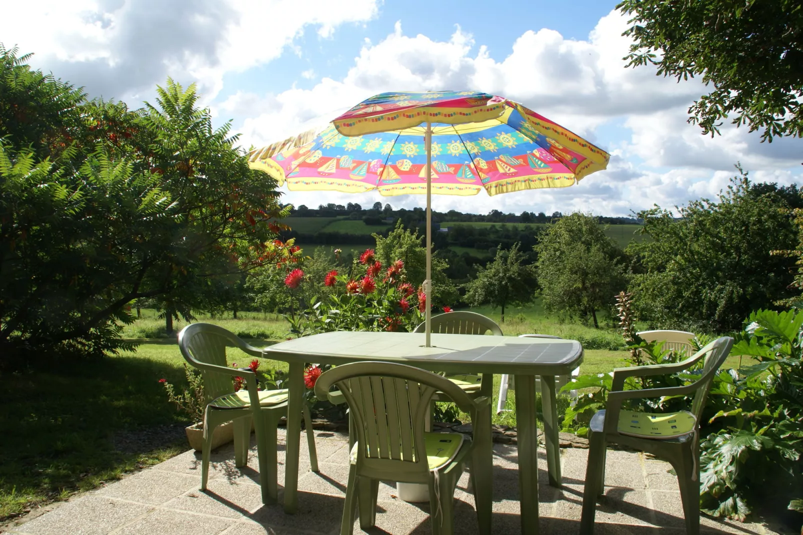 Maison de vacances Guilberville-Terrassenbalkon