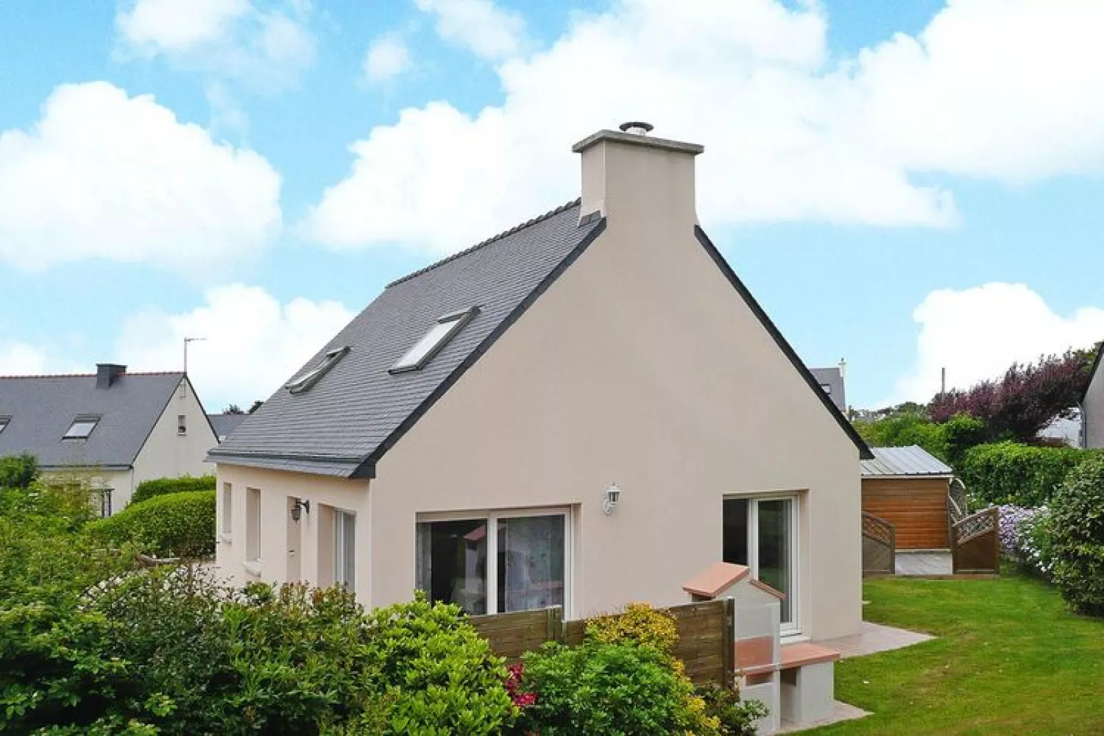 Ferienhaus in Strandnähe Plouarzel-Exterior summer