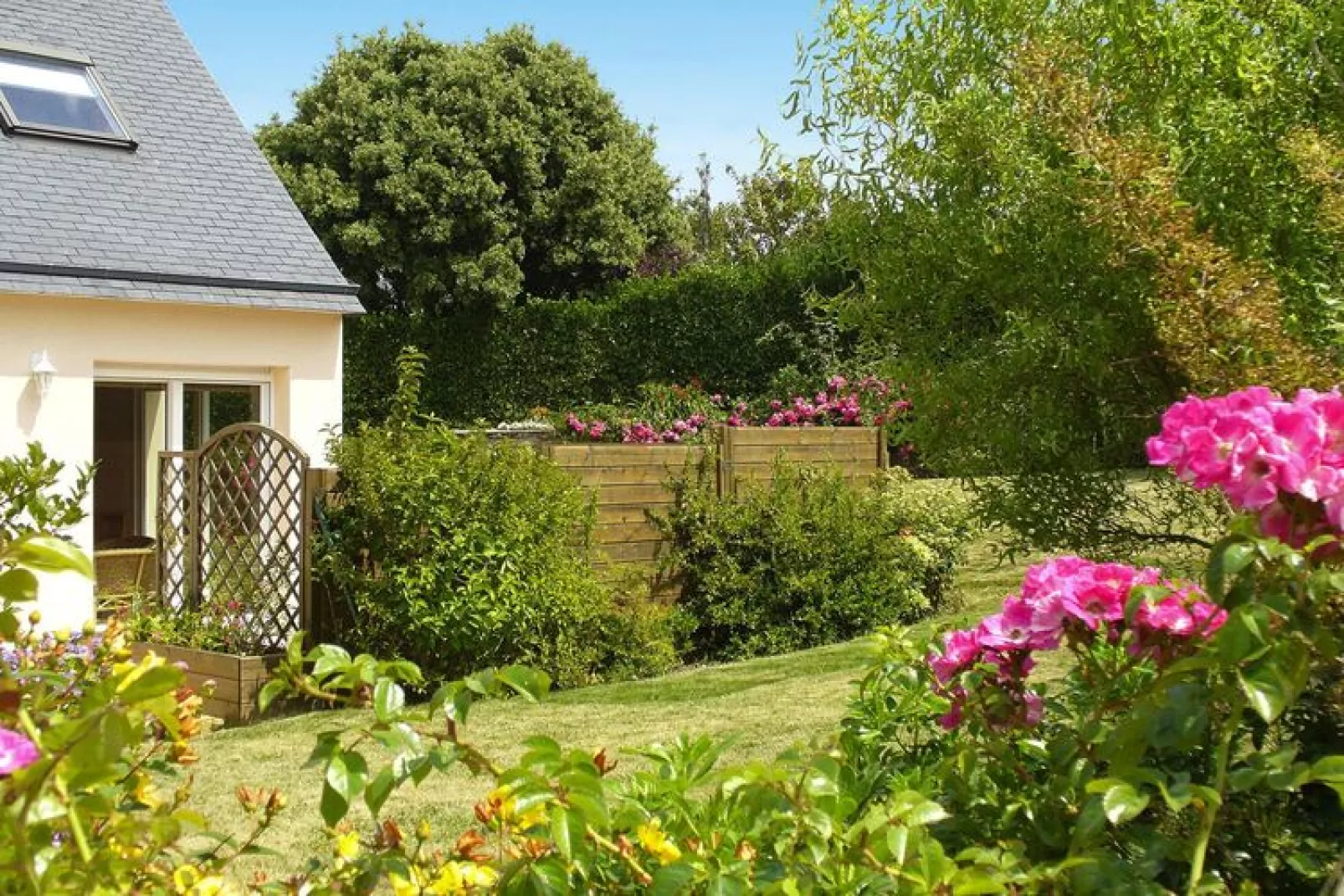 Ferienhaus in Strandnähe Plouarzel-Gardens summer