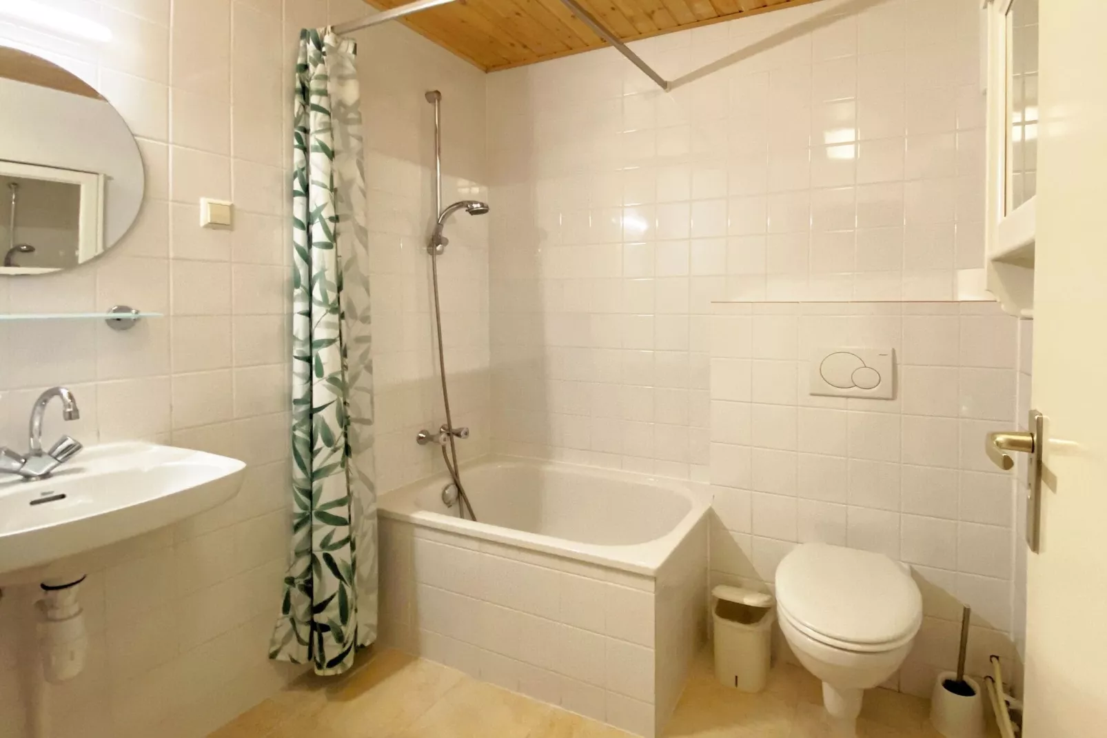 Huize Glory Robijn-Bathroom