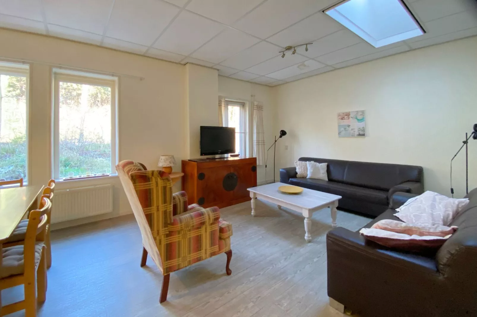 Huize Glory Granaat-Living room