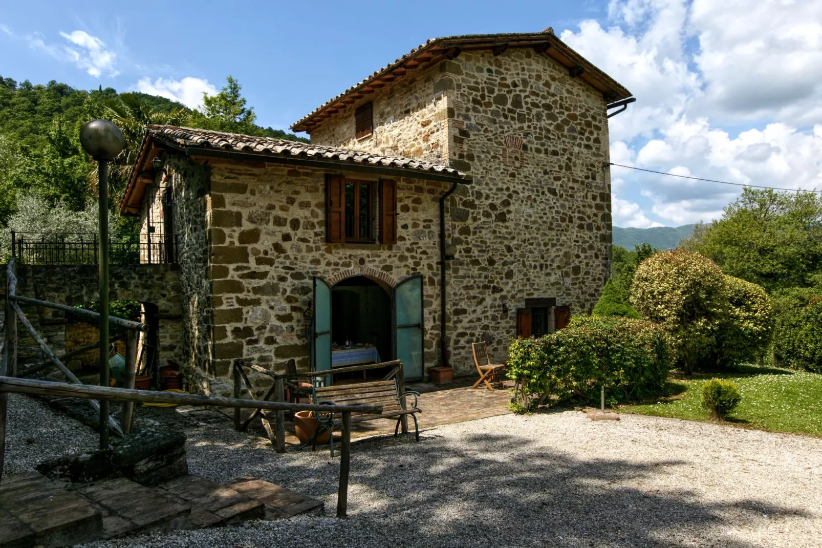 Liscino-Exterior summer