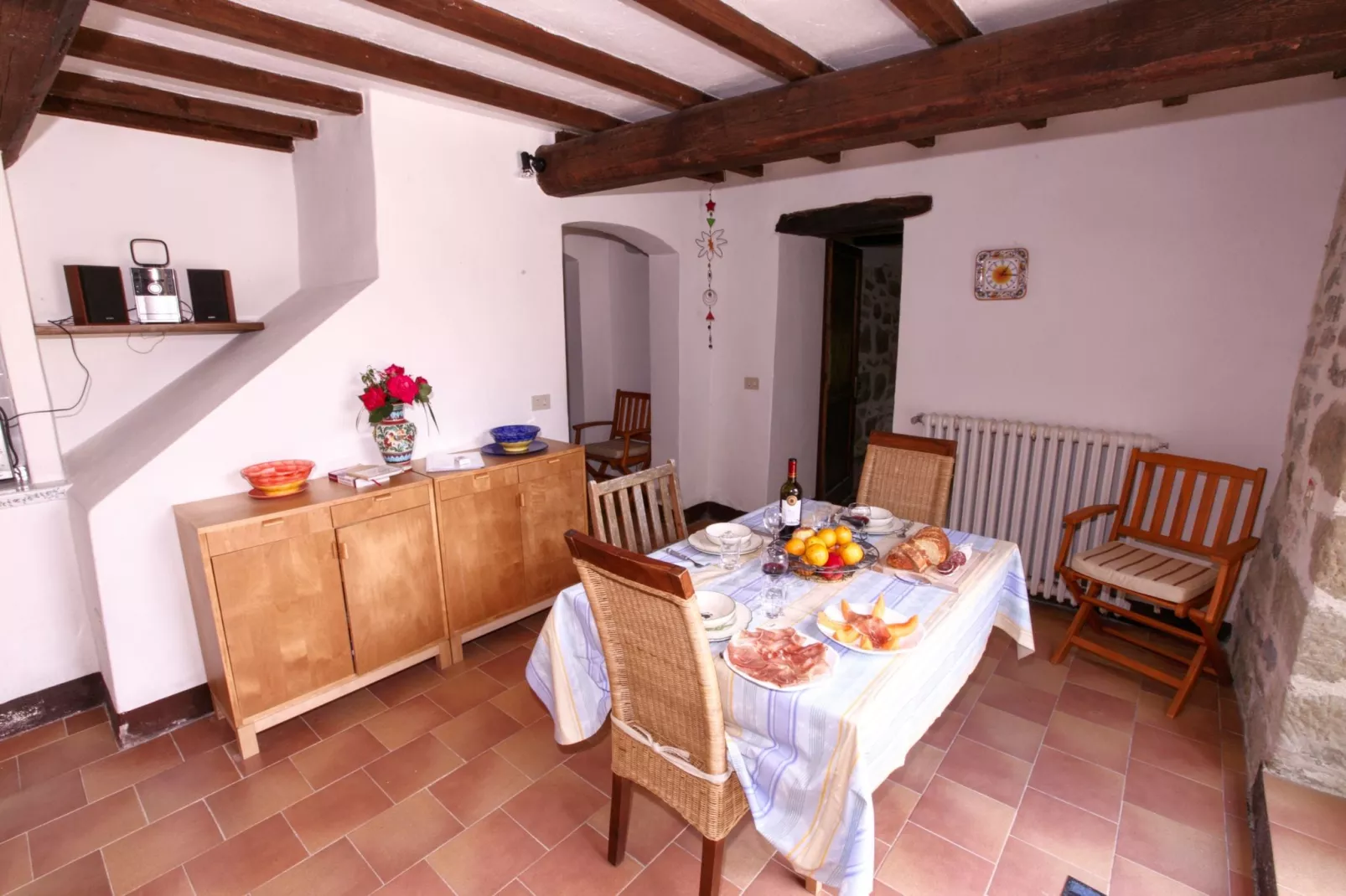 Liscino-Dining room