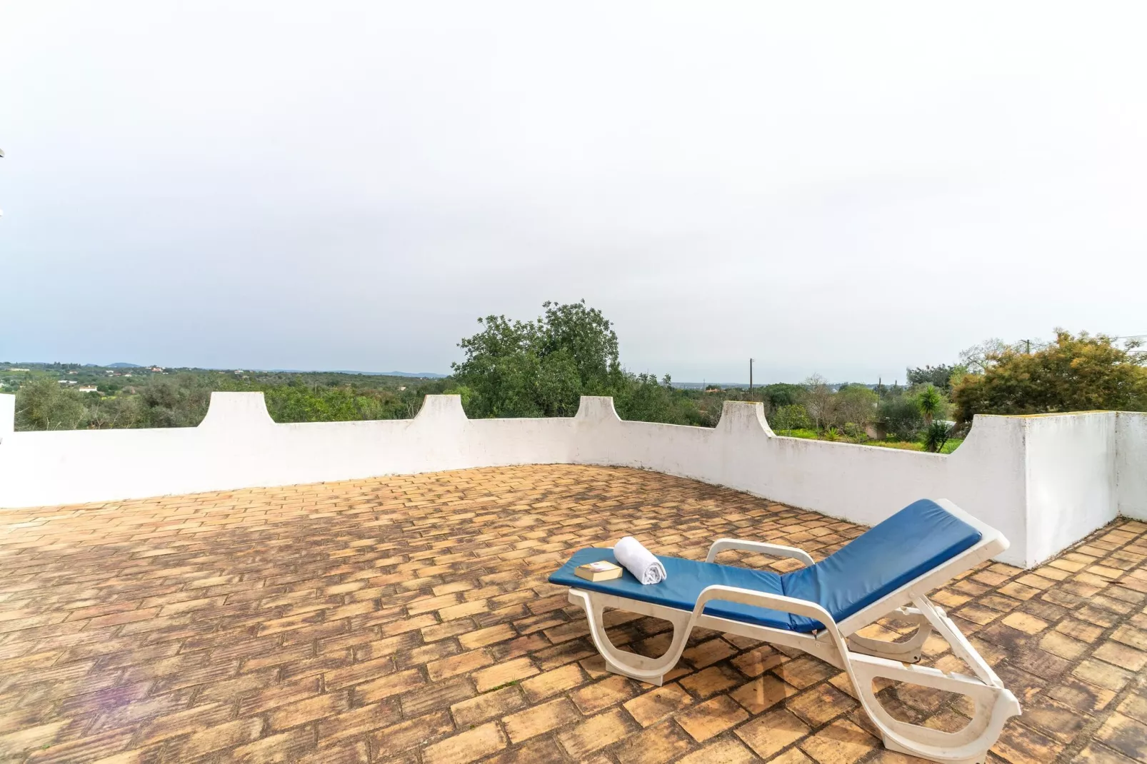 Villa Monchique-Terrace balcony