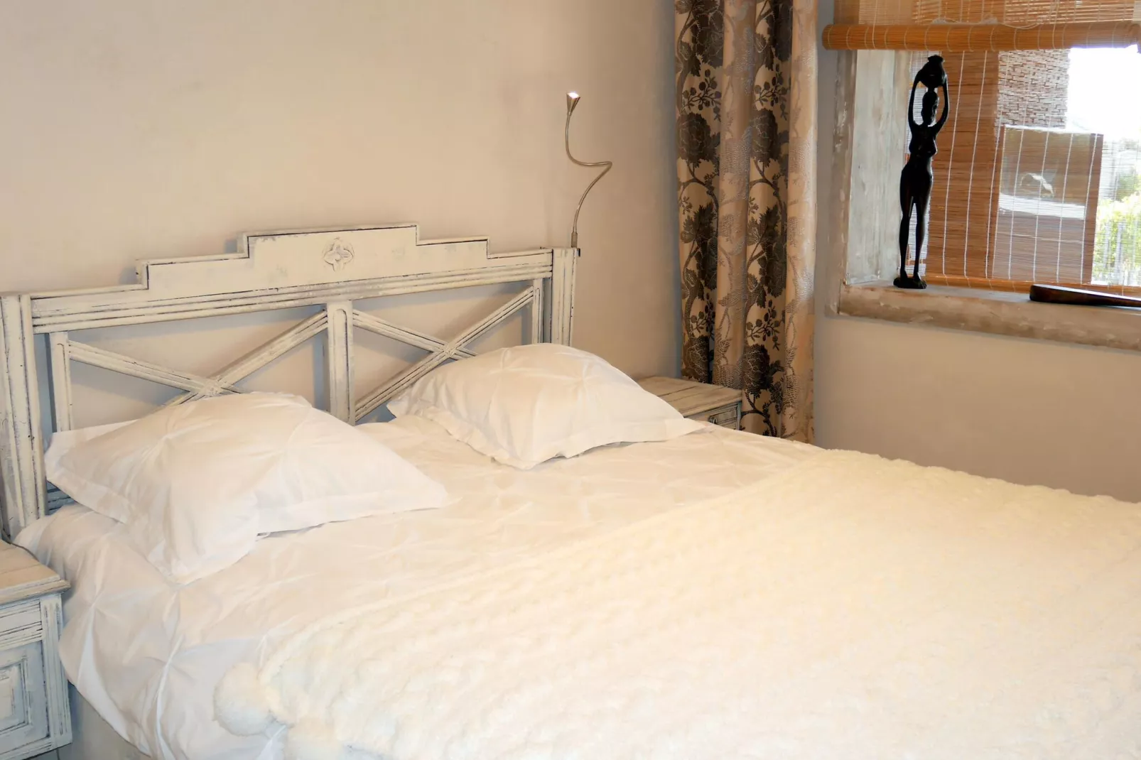 Ferienhaus mit Jacuzzi in Guisseny-Bedroom