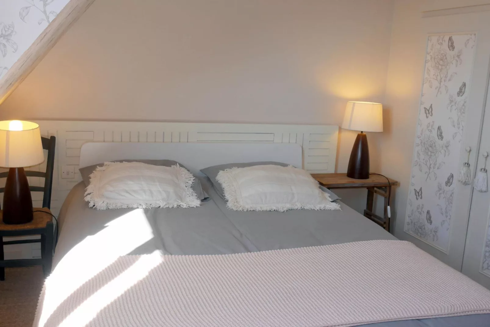 Ferienhaus mit Jacuzzi in Guisseny-Bedroom