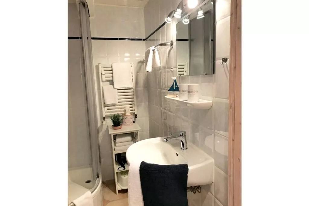 222519-Badezimmer