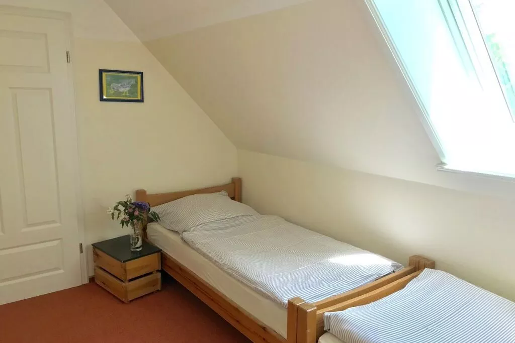 187271-Bedroom