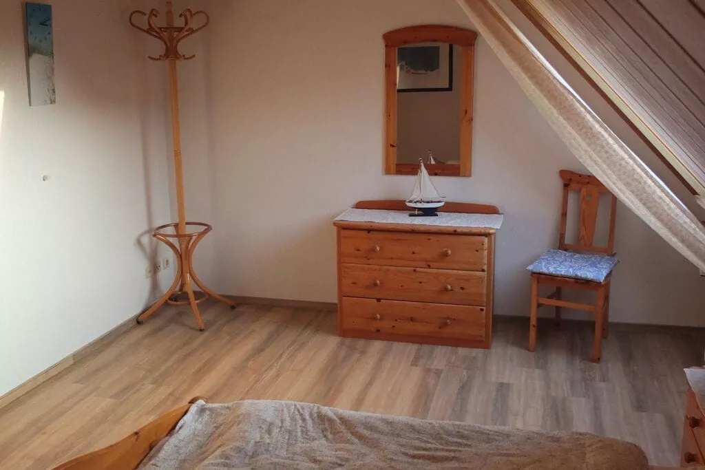 205811-Bedroom