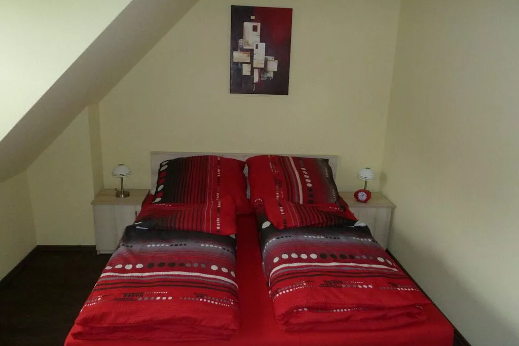 212448-Bedroom