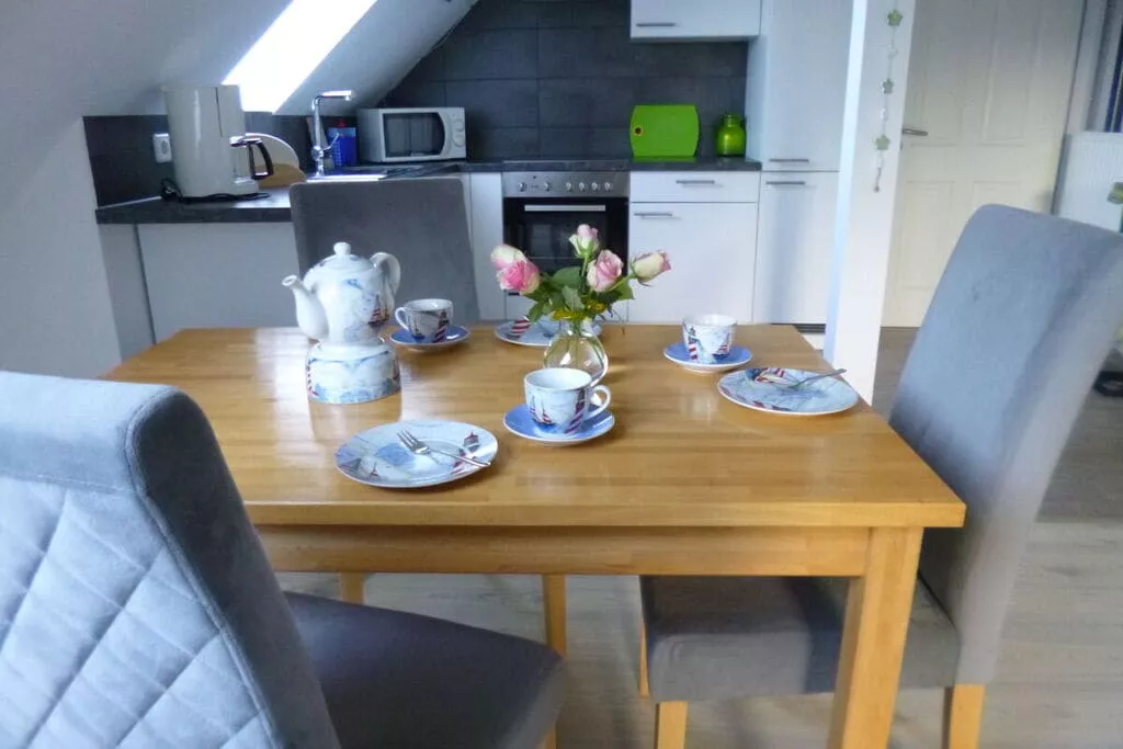 210403-Dining room
