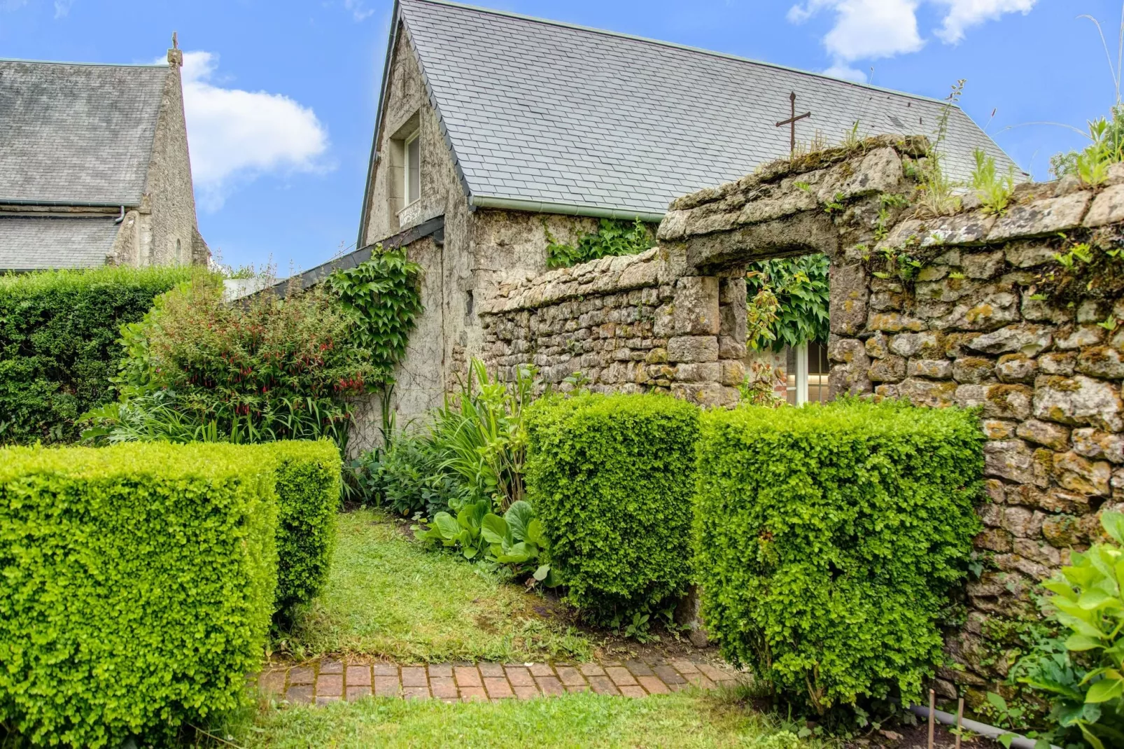 Maison de vacances à Houtteville avec jardin-Jardins en été