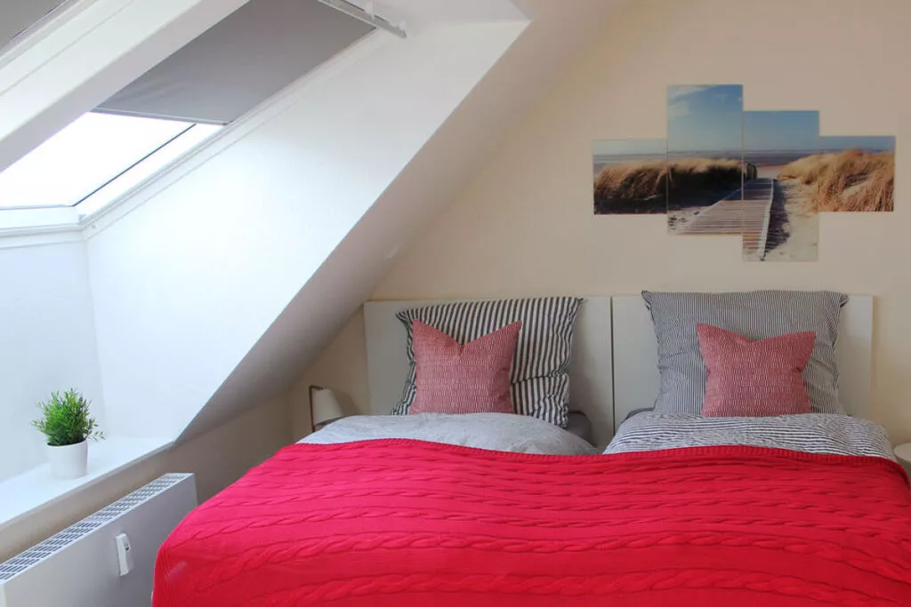 214520-Bedroom