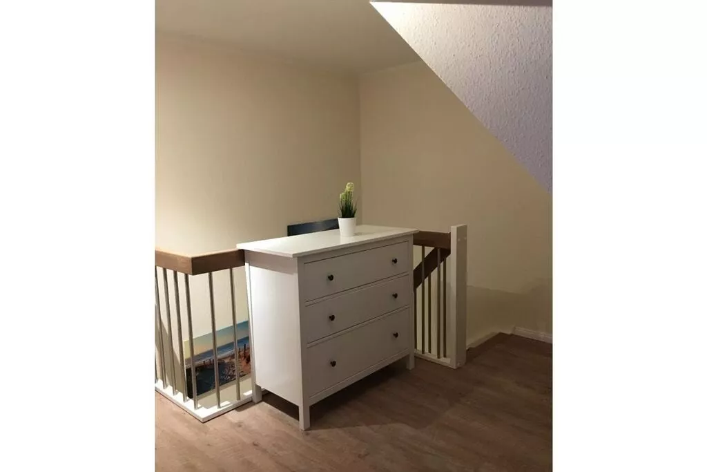 214520-Bedroom