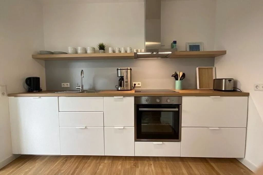 129100-Kitchen