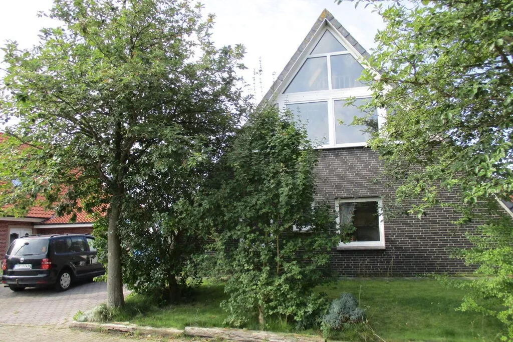 129100-View