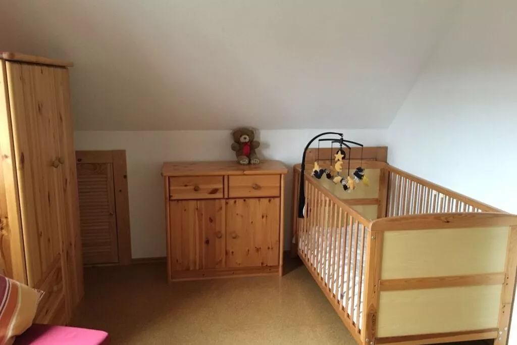 143323-Schlafzimmer
