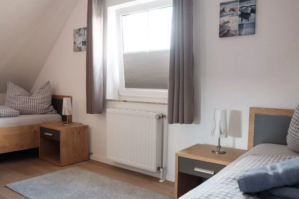 115898-Bedroom