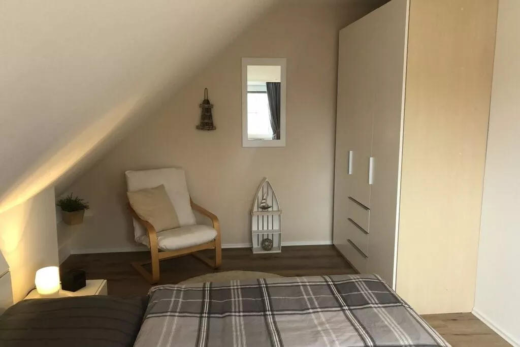 205078-Bedroom