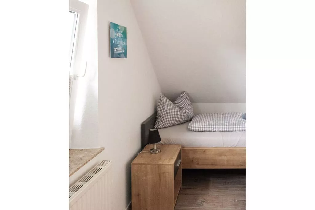 118375-Bedroom