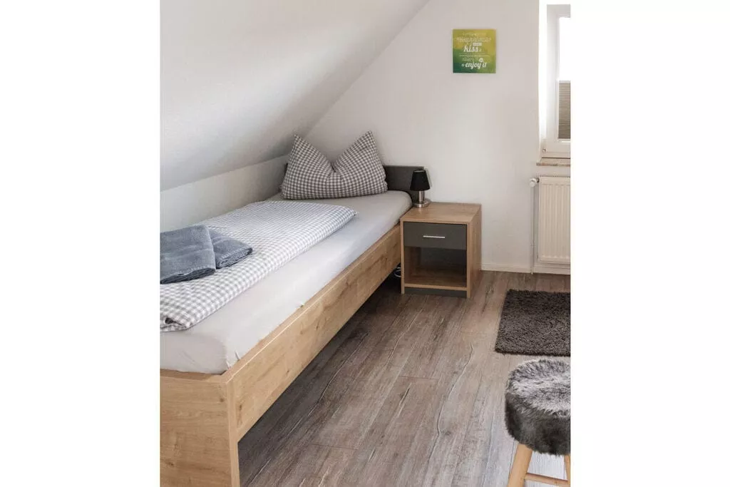 118375-Bedroom