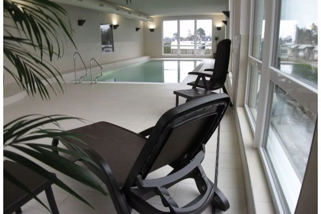 216894-Schwimmbad
