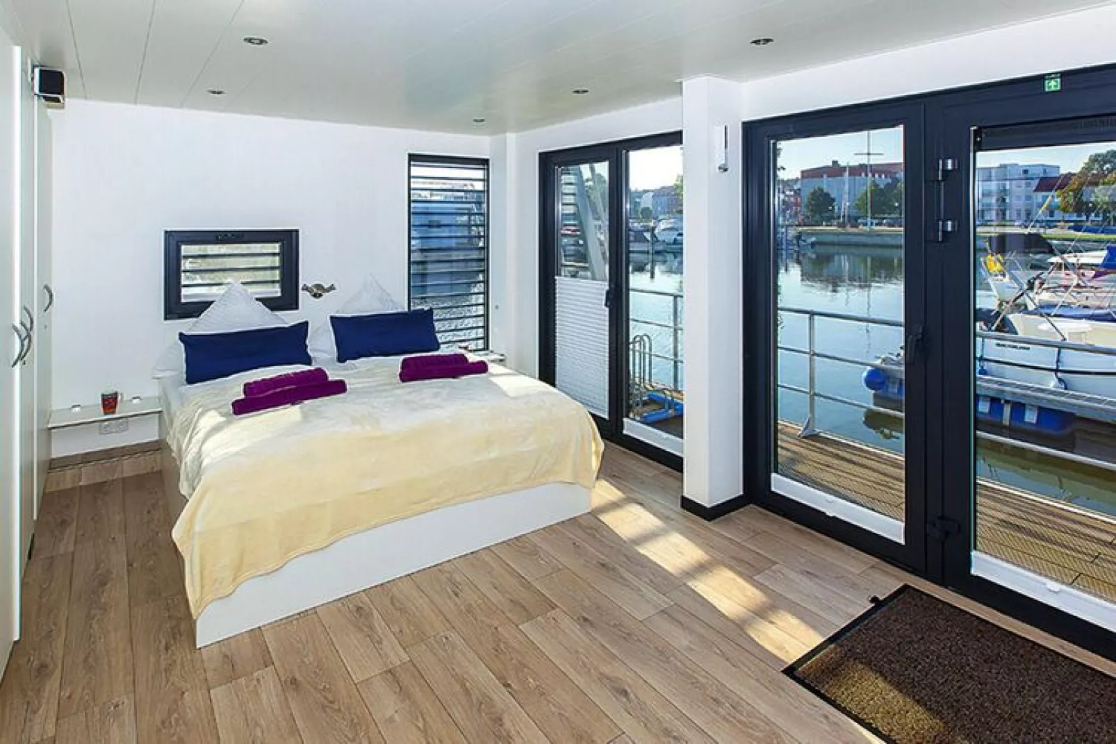 Houseboat Floating Houses Blue Active, Ribnitz-Damgarten-Blue Active-Bedroom