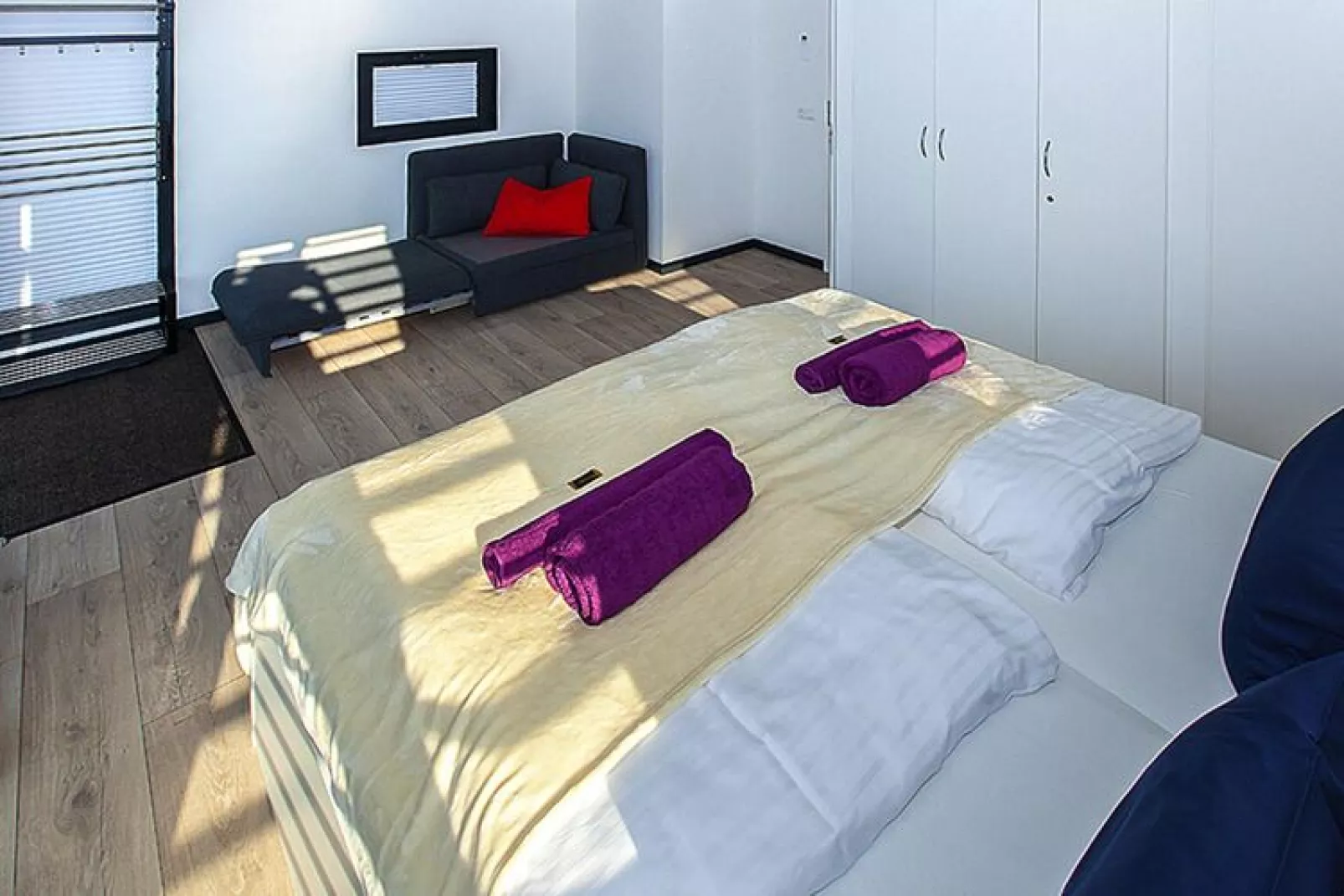 Houseboat Floating Houses Blue Active, Ribnitz-Damgarten-Blue Active-Bedroom