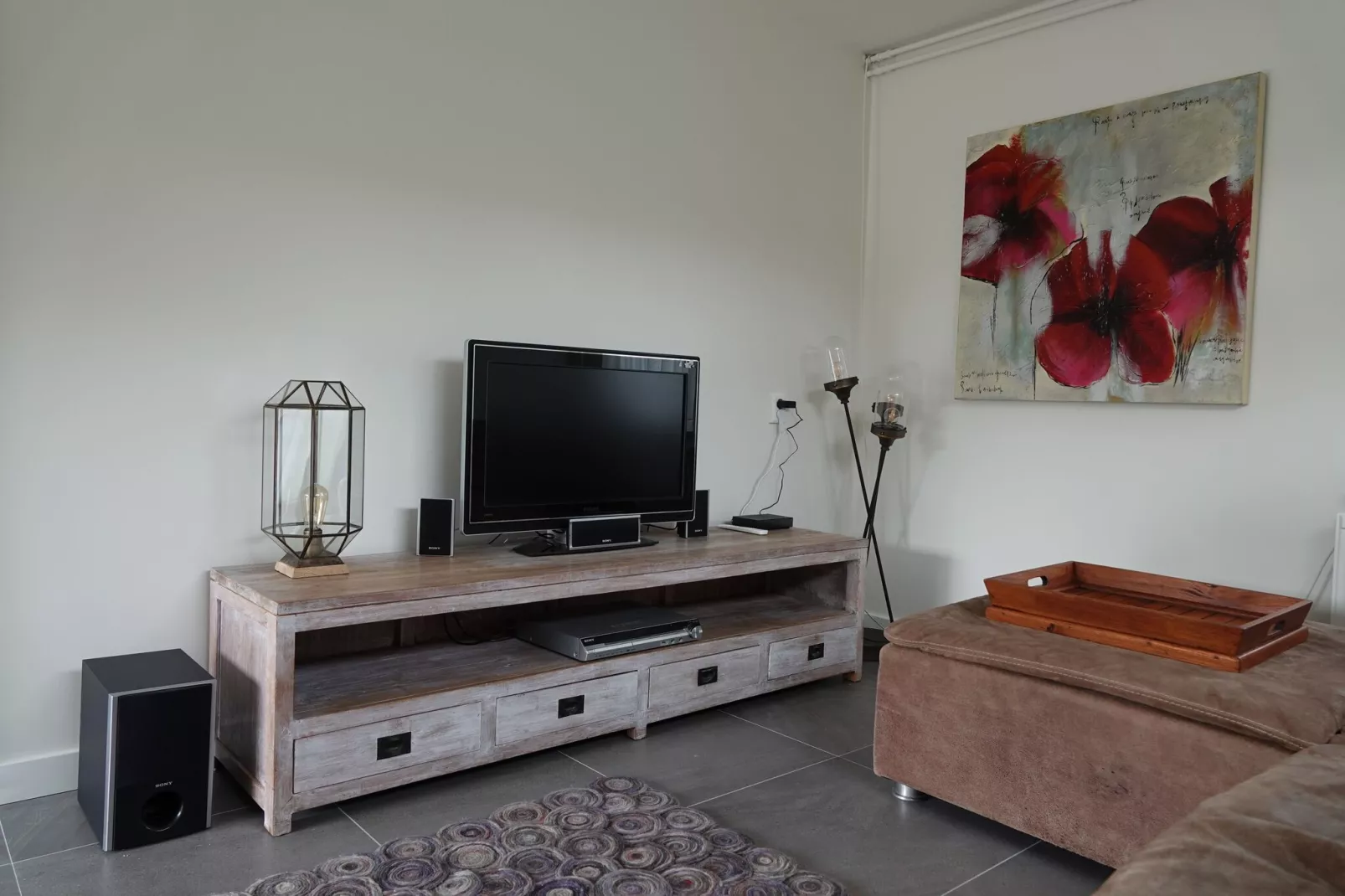 Relaxing Summer-Living room