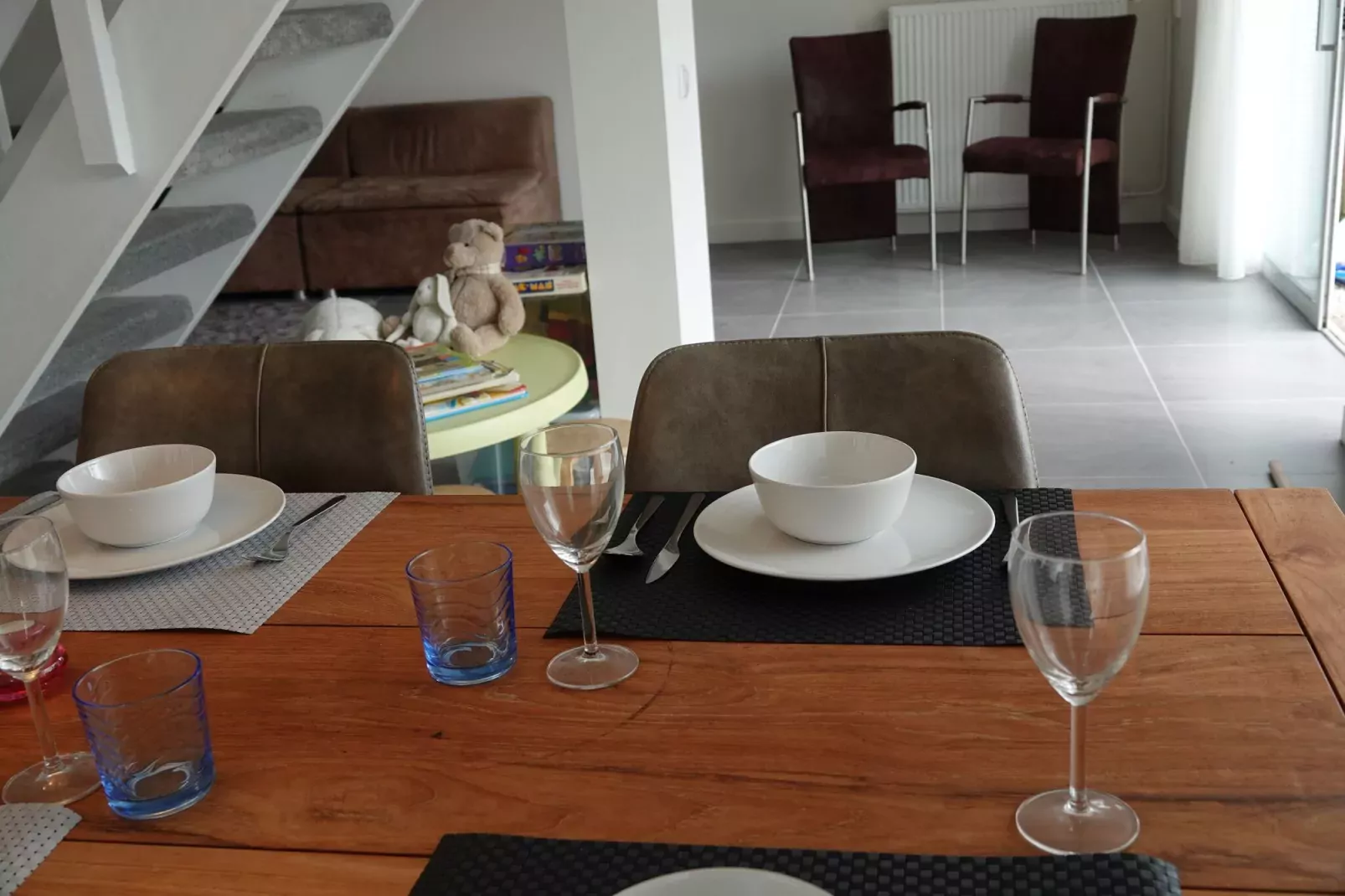 Relaxing Summer-Dining room