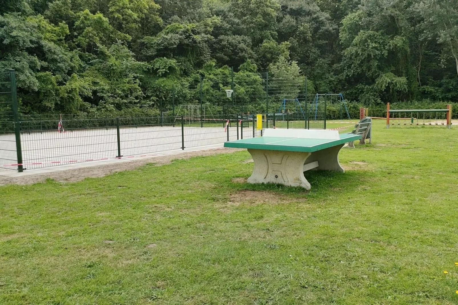 Relaxing Summer-Park facilities