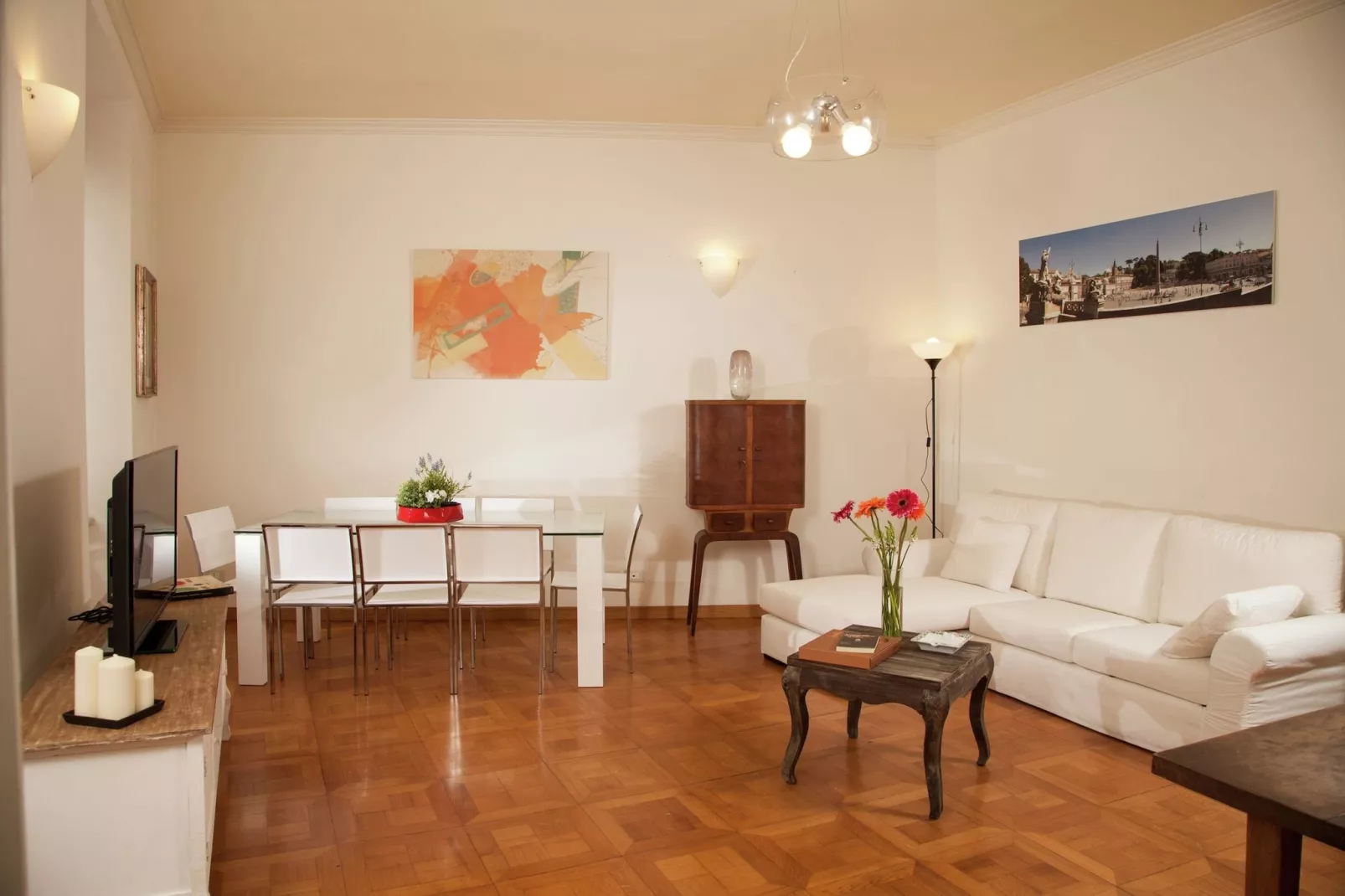 Piazza del Popolo-Dining room