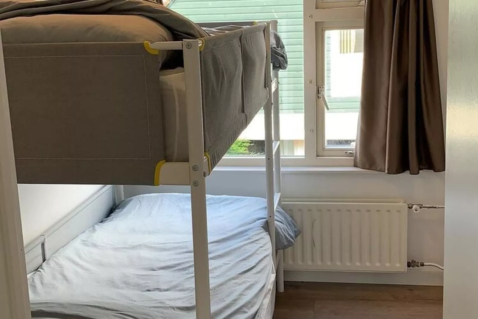 Relaxing Summer-Bedroom