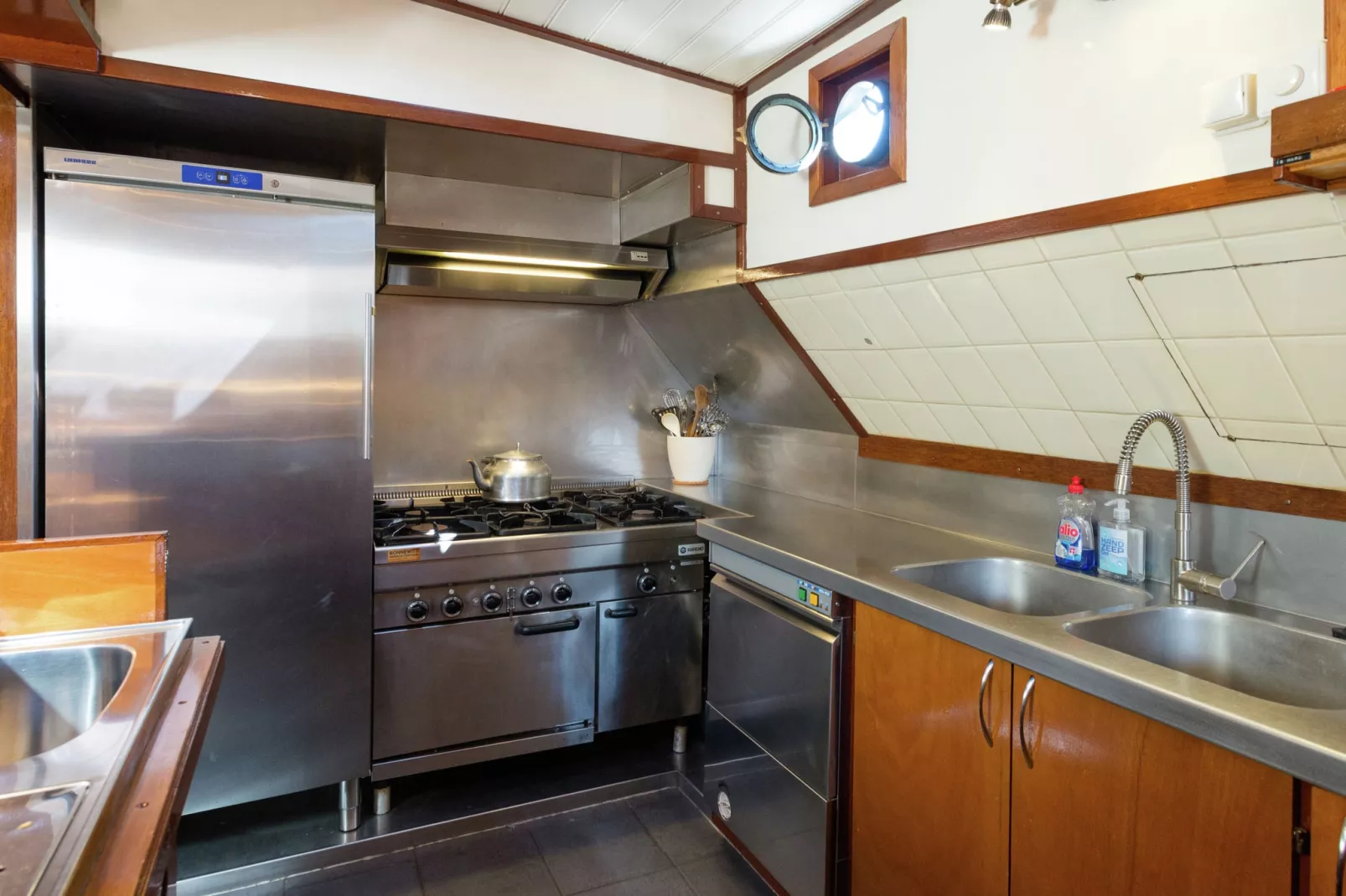 Korevaer-Kitchen