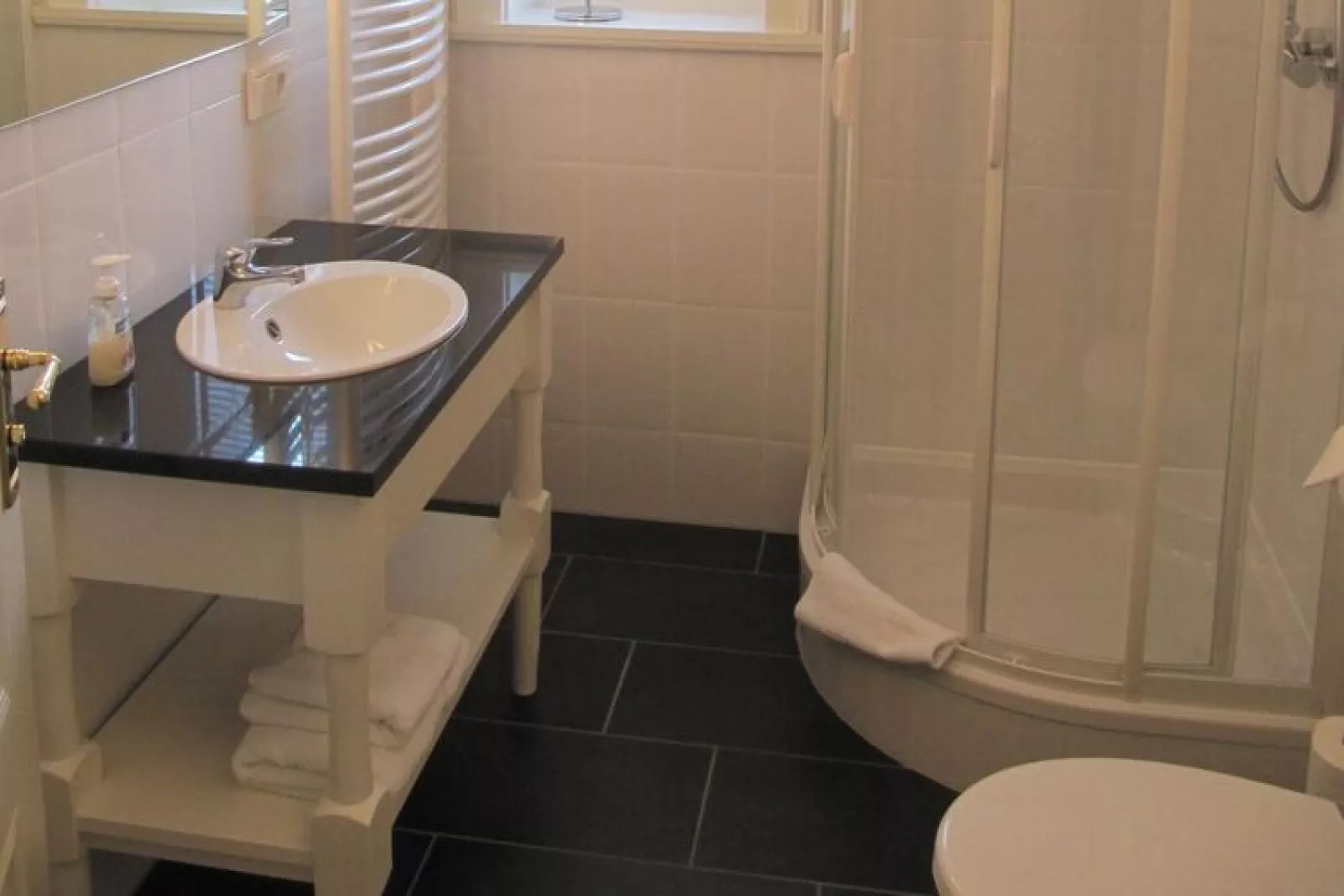 Gutshaus Zicker Wohnung 2-Bathroom