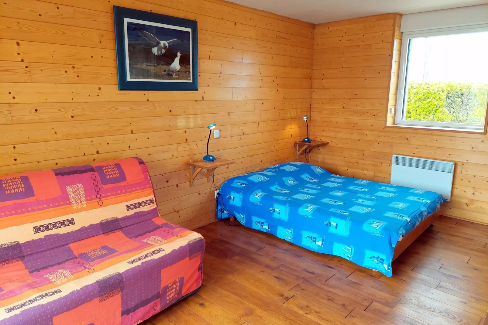 Steinhaus mit Meerblick Cléder-Bedroom