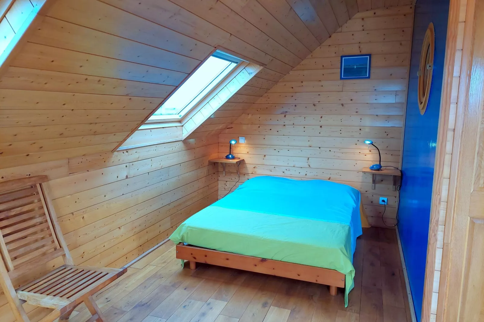 Steinhaus mit Meerblick Cléder-Bedroom