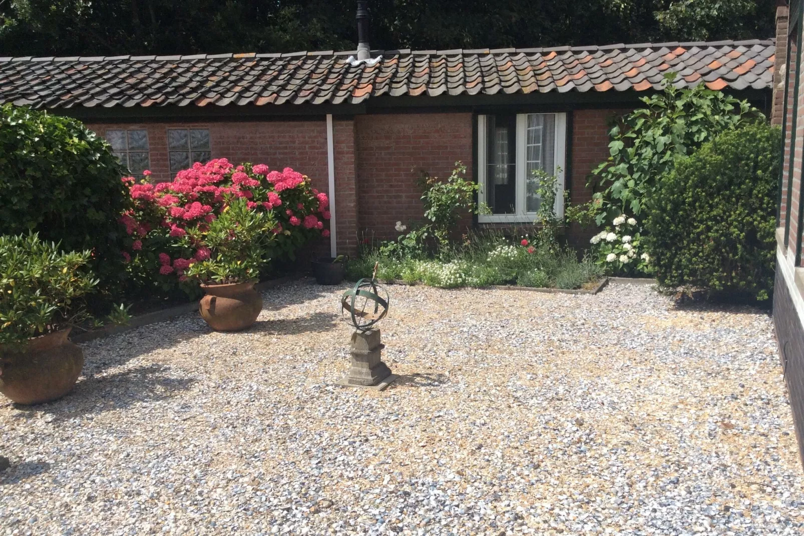 De Cottage-Exterior summer