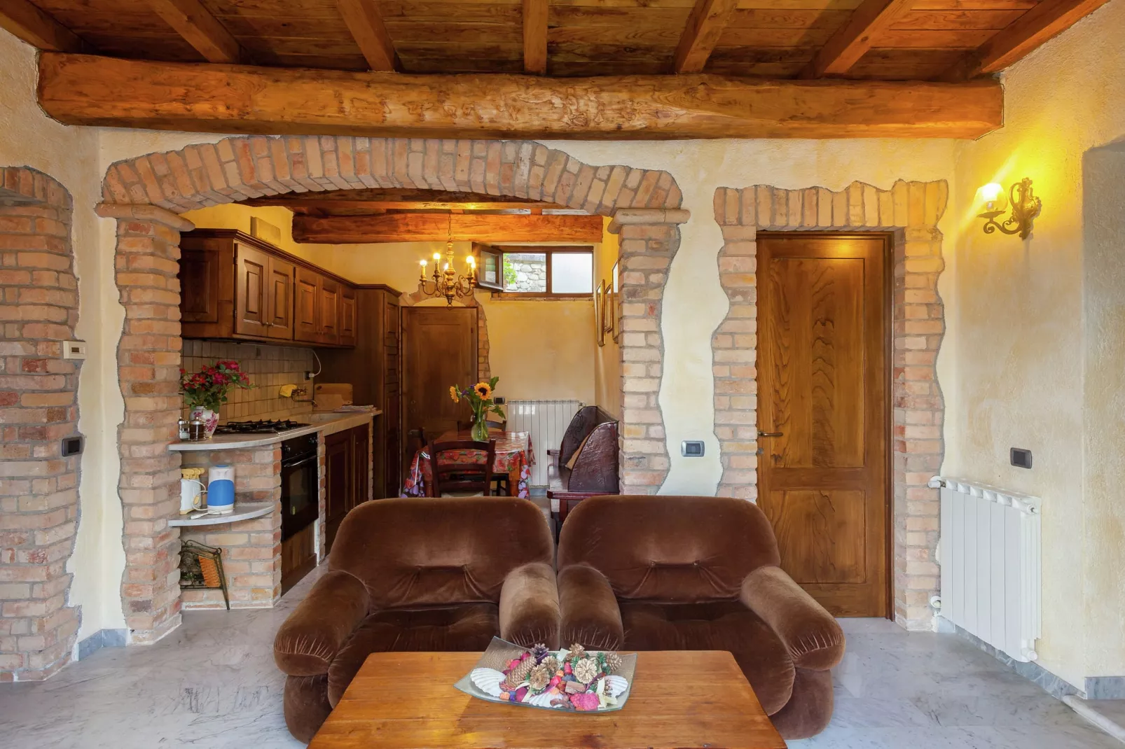 Agriturismo Valle Fiorita-Living room
