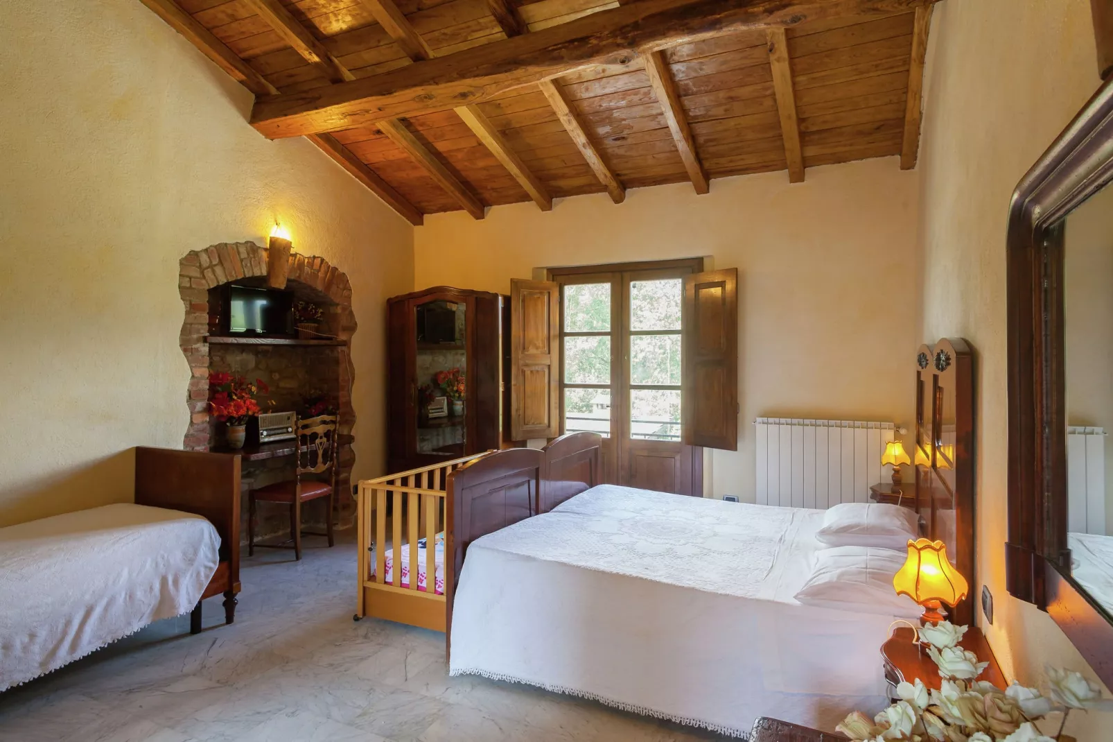 Agriturismo Valle Fiorita-Bedroom