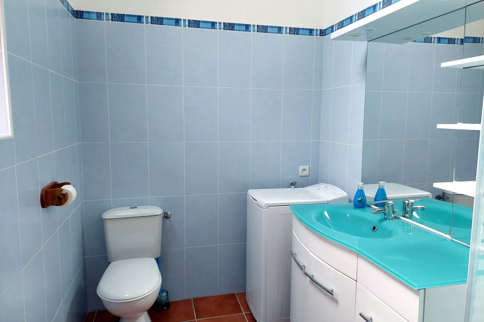 Steinhaus in Strandnähe Cléder-Bathroom
